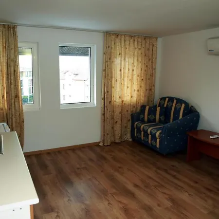 Hotel Chernomorets 2*