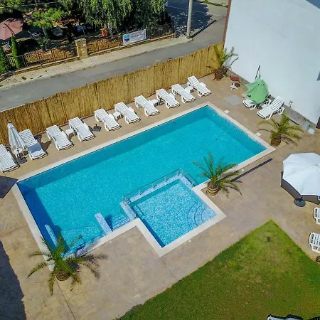 Ξενοδοχείο Hotel Chernomorets