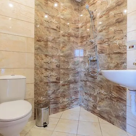 Hotel Chernomorets 2* Черноморец