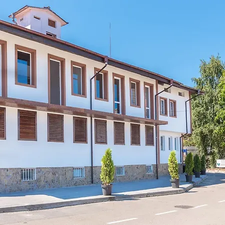 Hotel Chernomorets 2*