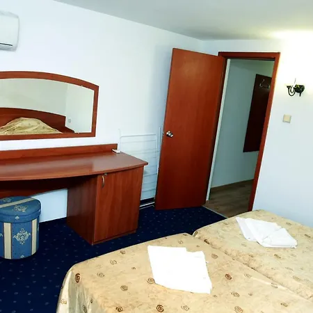 Hotel Chernomorets 2* Черноморец