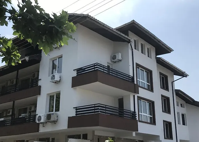 Hotel Chernomorets Otel 2*