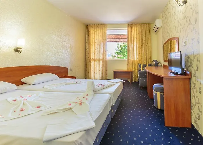 Hotel Chernomorets Otel