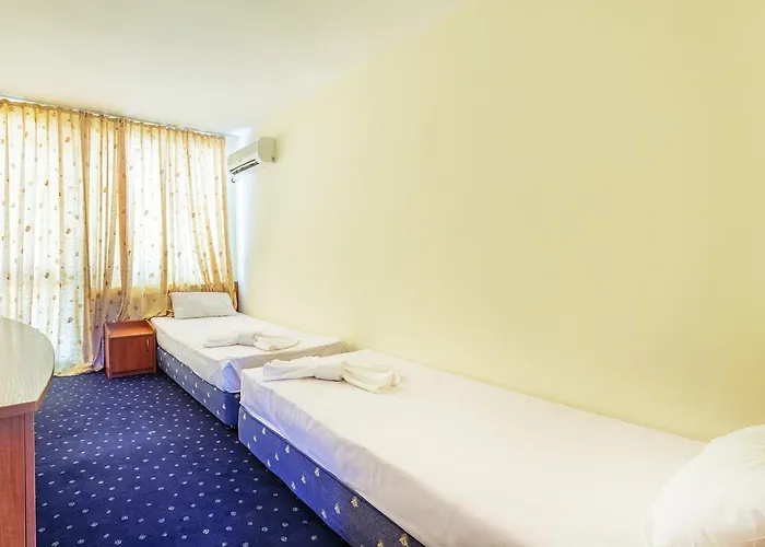 Hotel Chernomorets 2*